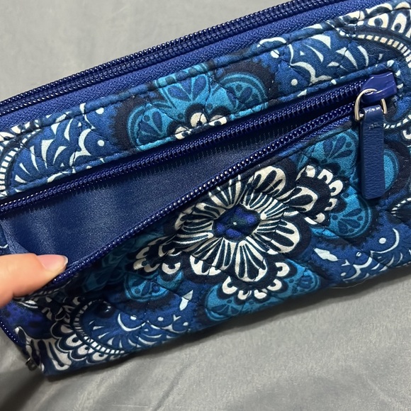 NWOT Vera Bradley Turnlock Wallet - Picture 4 of 4